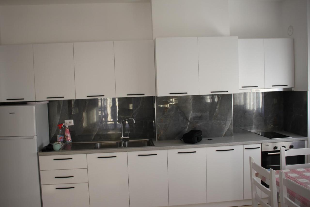 Everest Apartments Shëngjin المظهر الخارجي الصورة